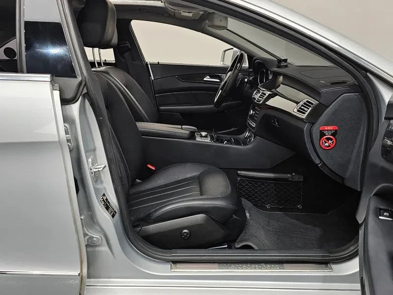 Mercedes-Benz CLS 350 W218, снимка 11 - Автомобили и джипове - 55940430