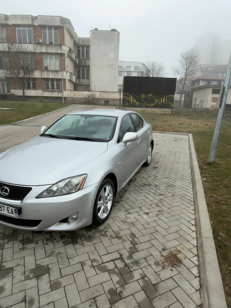 Lexus IS 220d Дизел, снимка 3 - Автомобили и джипове - 56448284