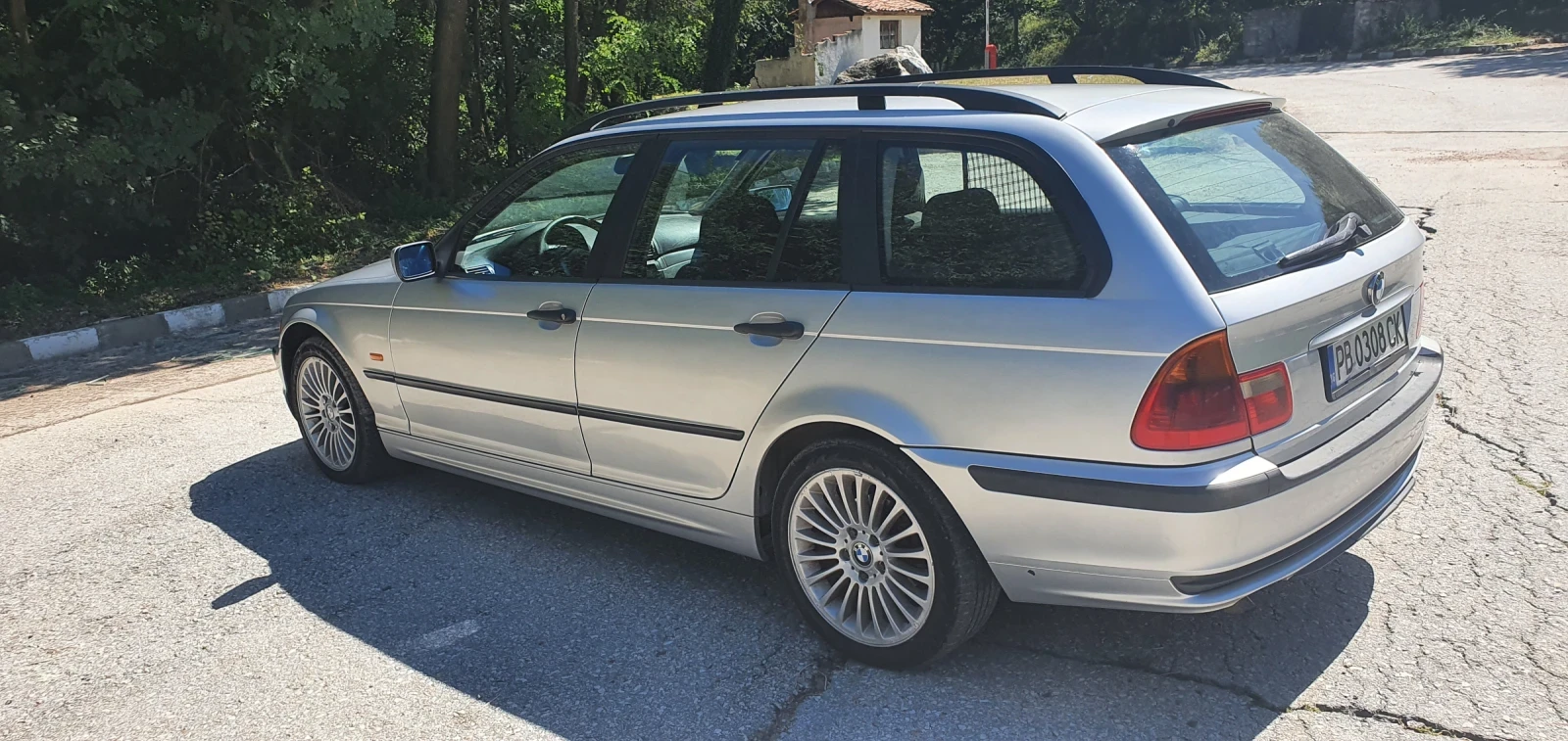 BMW 320  - изображение 10