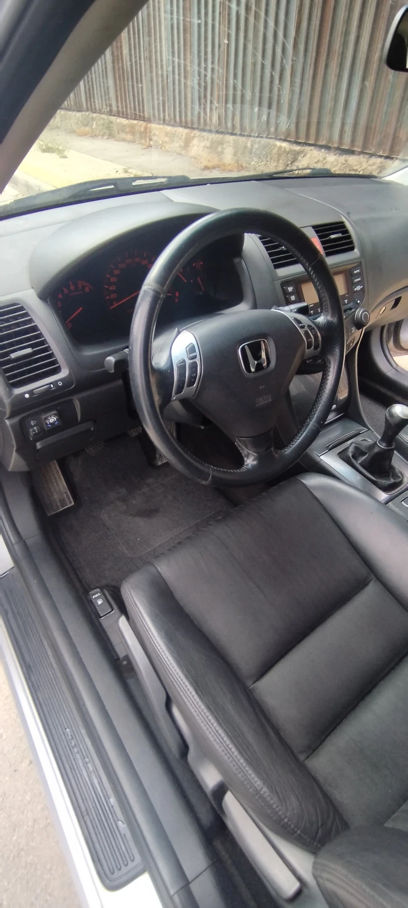 Honda Accord 2.0i Tourer Sport - изображение 8