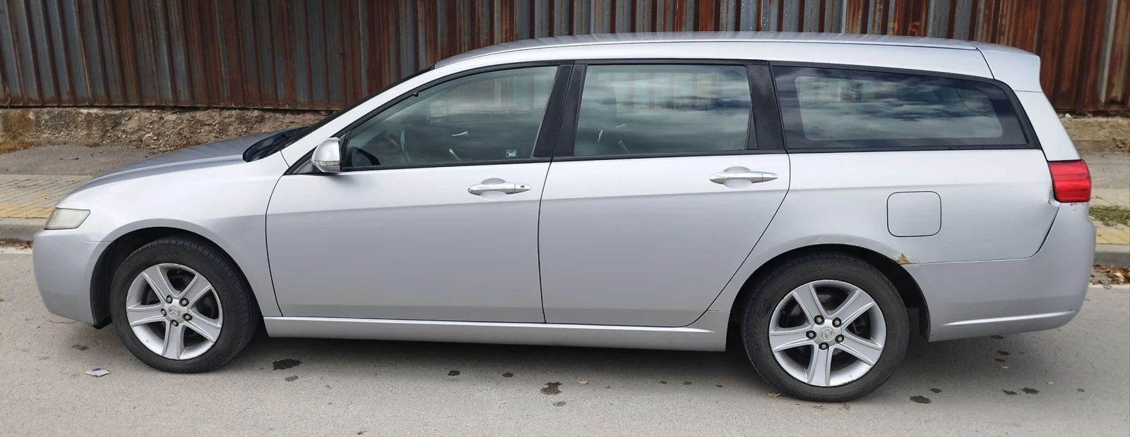 Honda Accord 2.0i Tourer Sport - изображение 7
