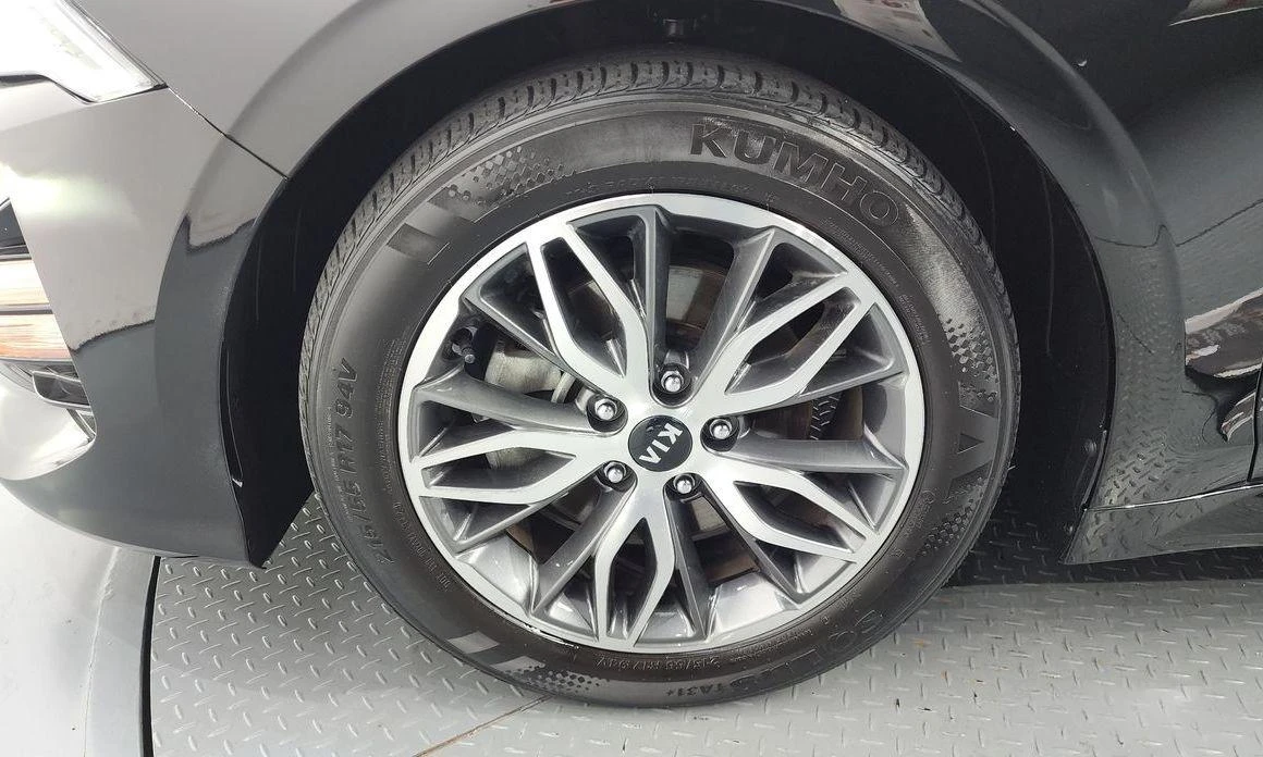 Kia K5  - изображение 5