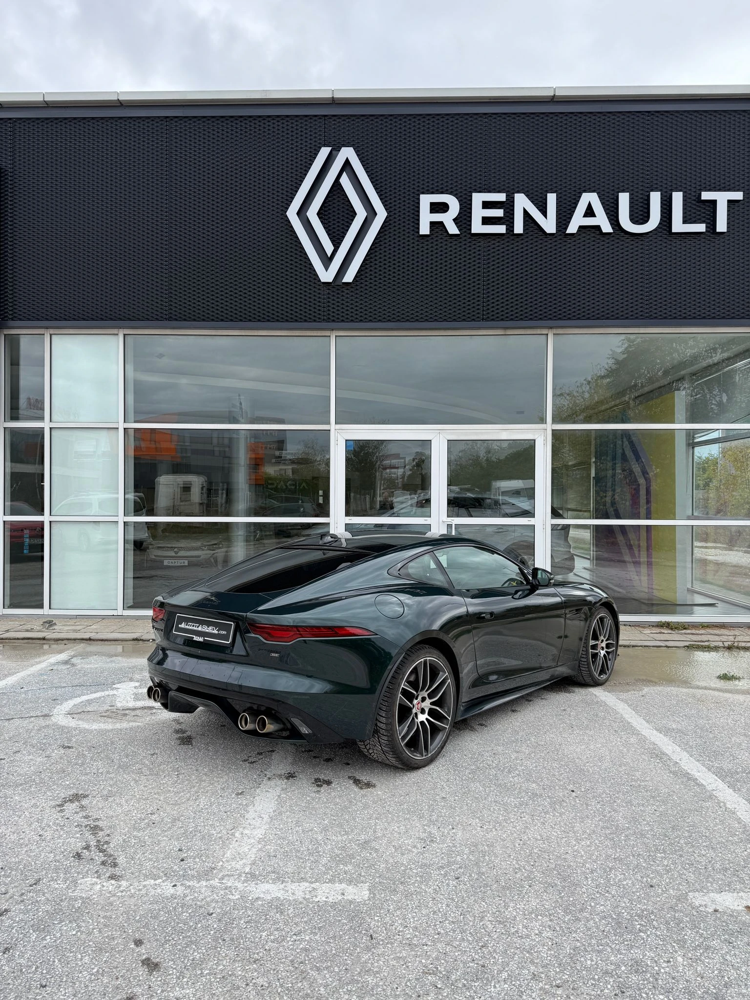 Jaguar F-Type P450 AWD - изображение 2