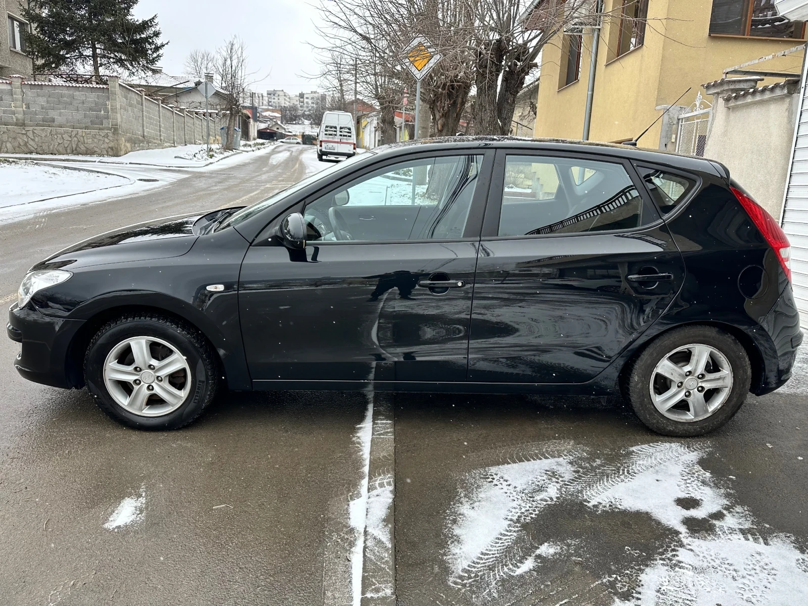 Hyundai I30 1.6 CRDI - изображение 4