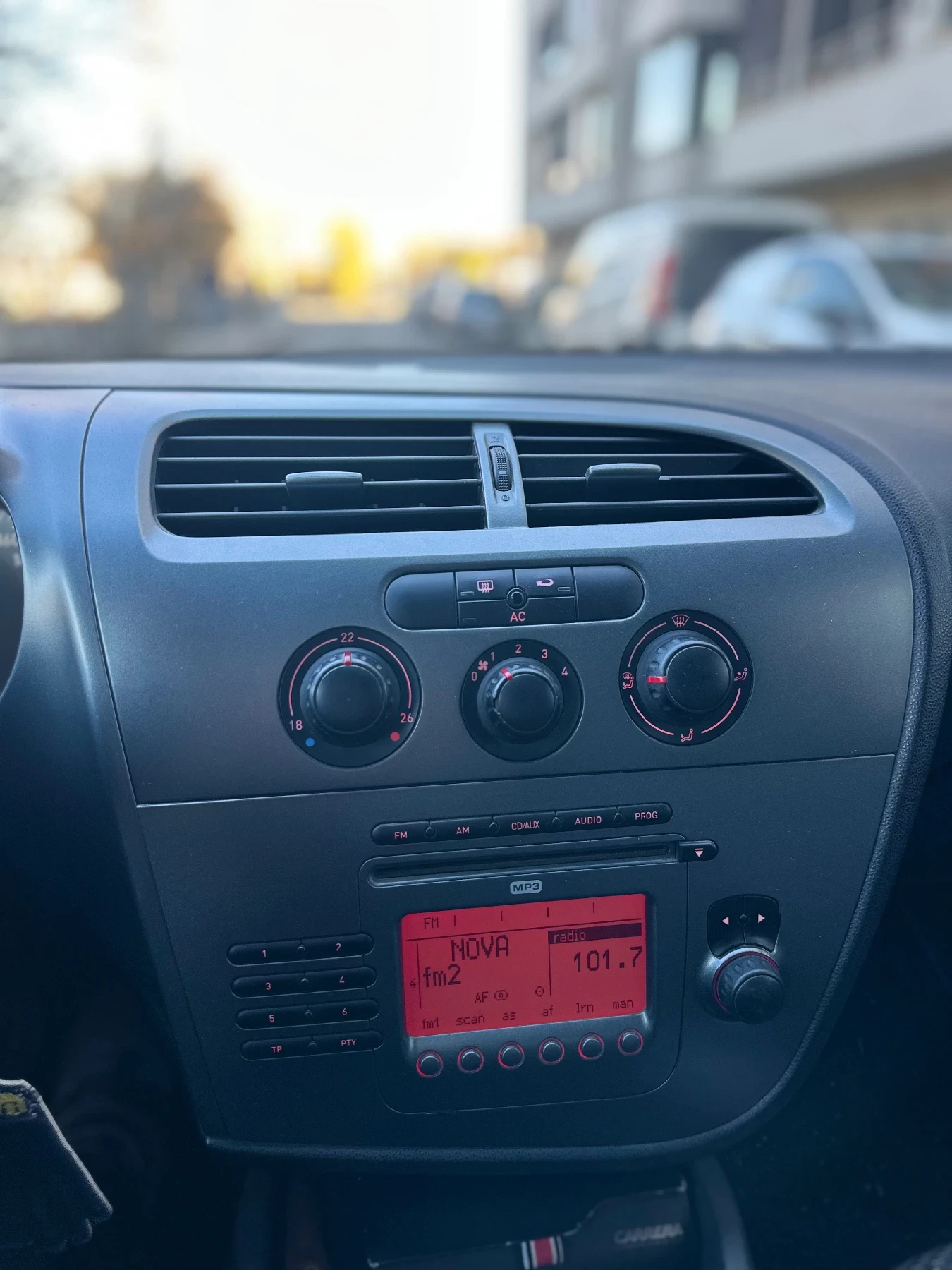 Seat Leon 1.6, снимка 7 - Автомобили и джипове - 53521568