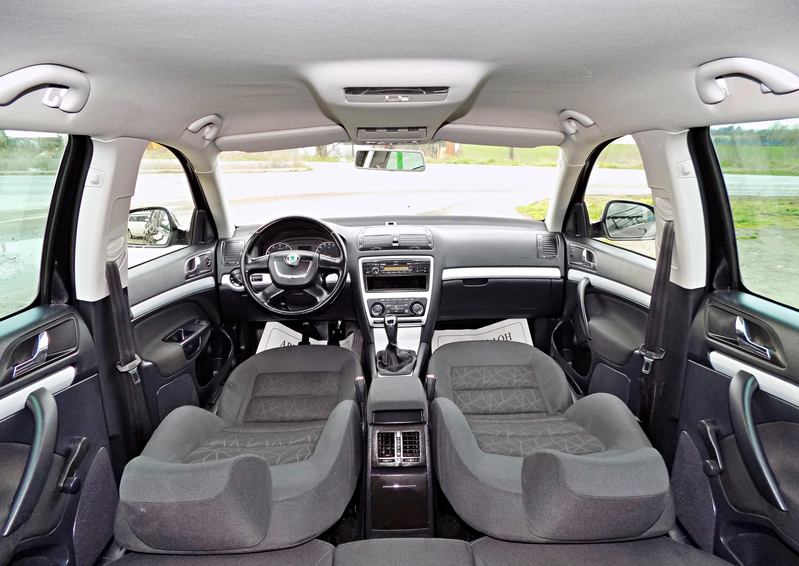 Skoda Octavia 1.6MPi/102 к.с./СТАРИЯ ДВИГАТЕЛ/РЕАЛНИ КМ - изображение 8