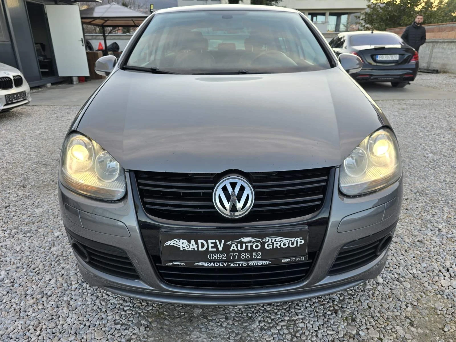 VW Golf 2.0 TDi//АВТОМАТ//Full, снимка 2 - Автомобили и джипове - 53883695