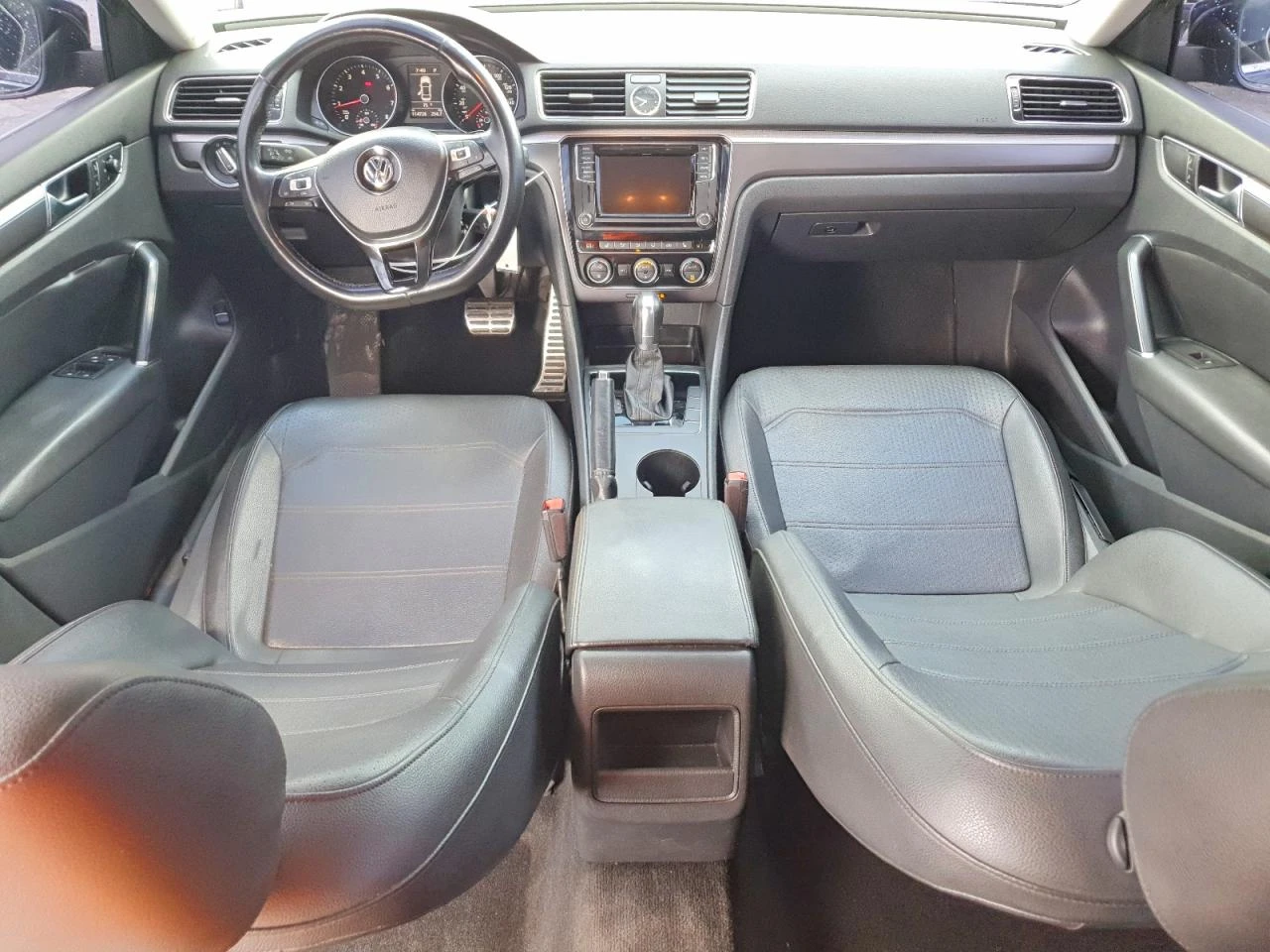 VW Passat R-LIne, снимка 7 - Автомобили и джипове - 53925105