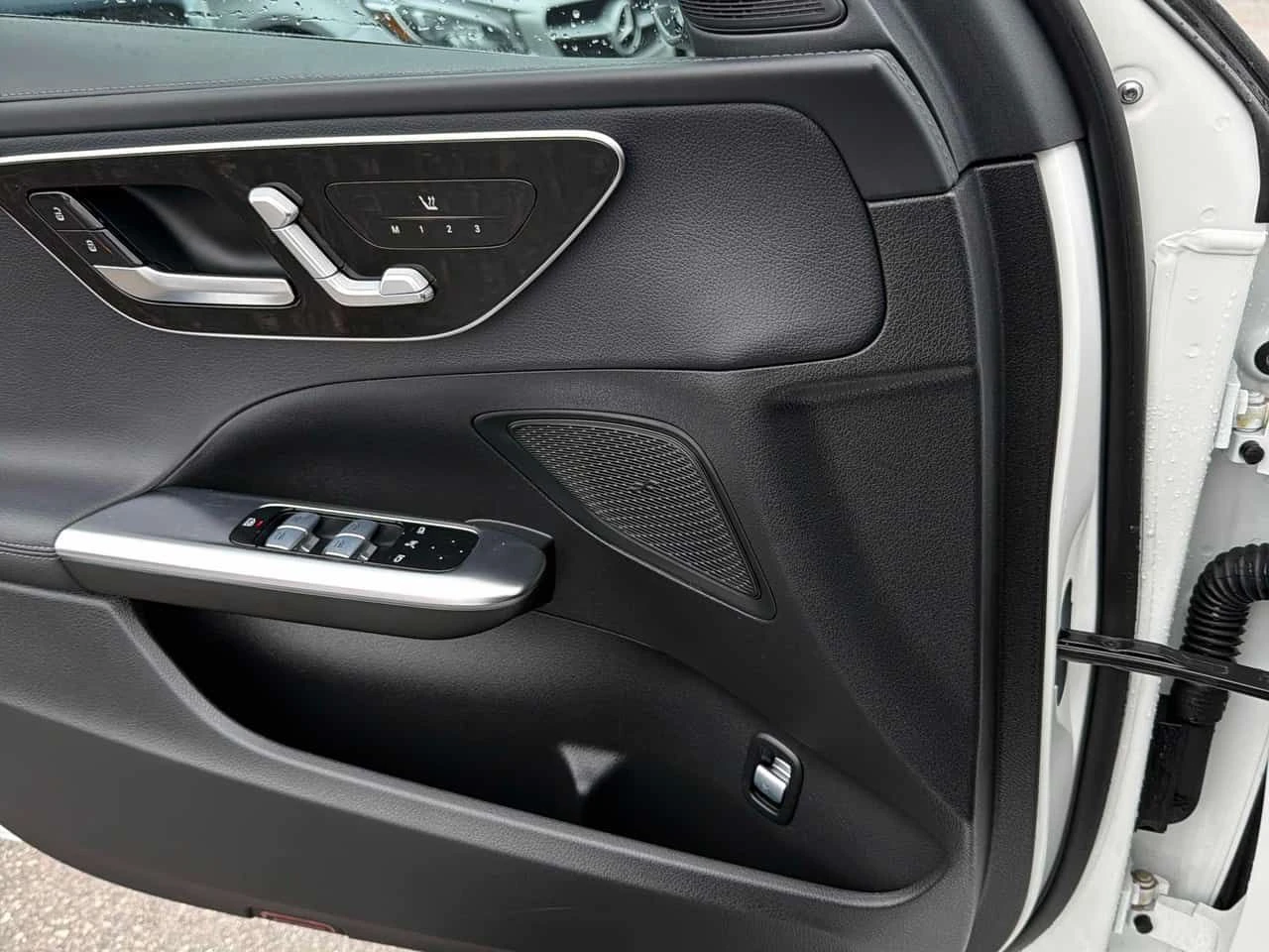 Mercedes-Benz C 300 | DISTRONIC| ПАНО| ПОДГРЕВИ| CARFAX, снимка 14 - Автомобили и джипове - 53995207