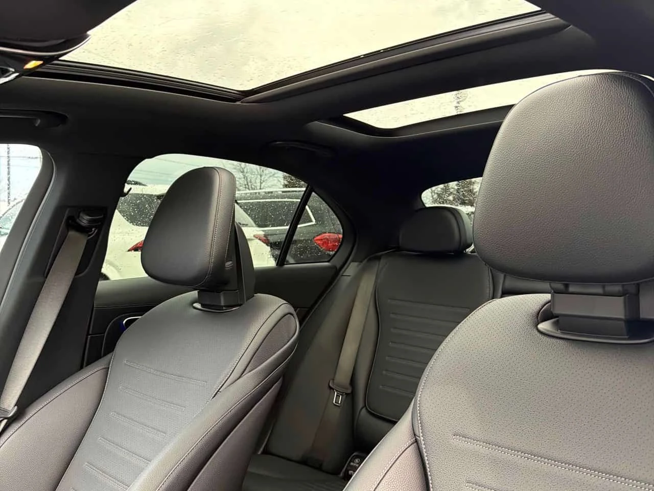 Mercedes-Benz C 300 | DISTRONIC| ПАНО| ПОДГРЕВИ| CARFAX, снимка 15 - Автомобили и джипове - 53995207