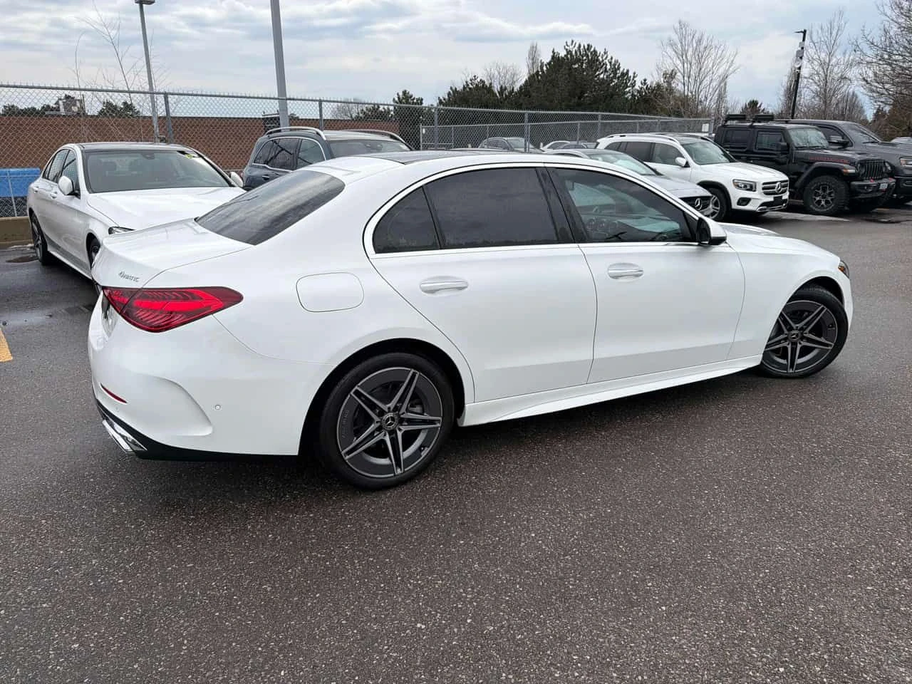 Mercedes-Benz C 300 | DISTRONIC| ПАНО| ПОДГРЕВИ| CARFAX, снимка 4 - Автомобили и джипове - 53995207