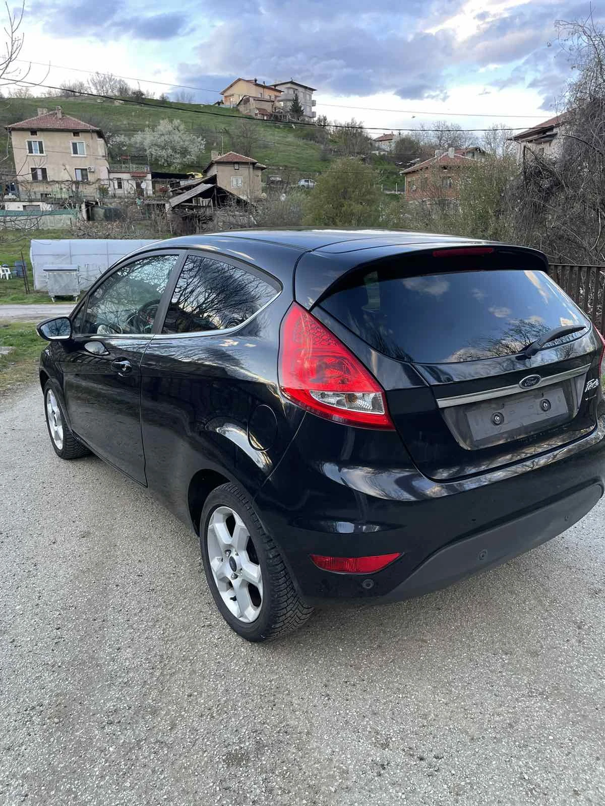 Ford Fiesta 1.4 ГАЗ, снимка 6 - Автомобили и джипове - 54126253