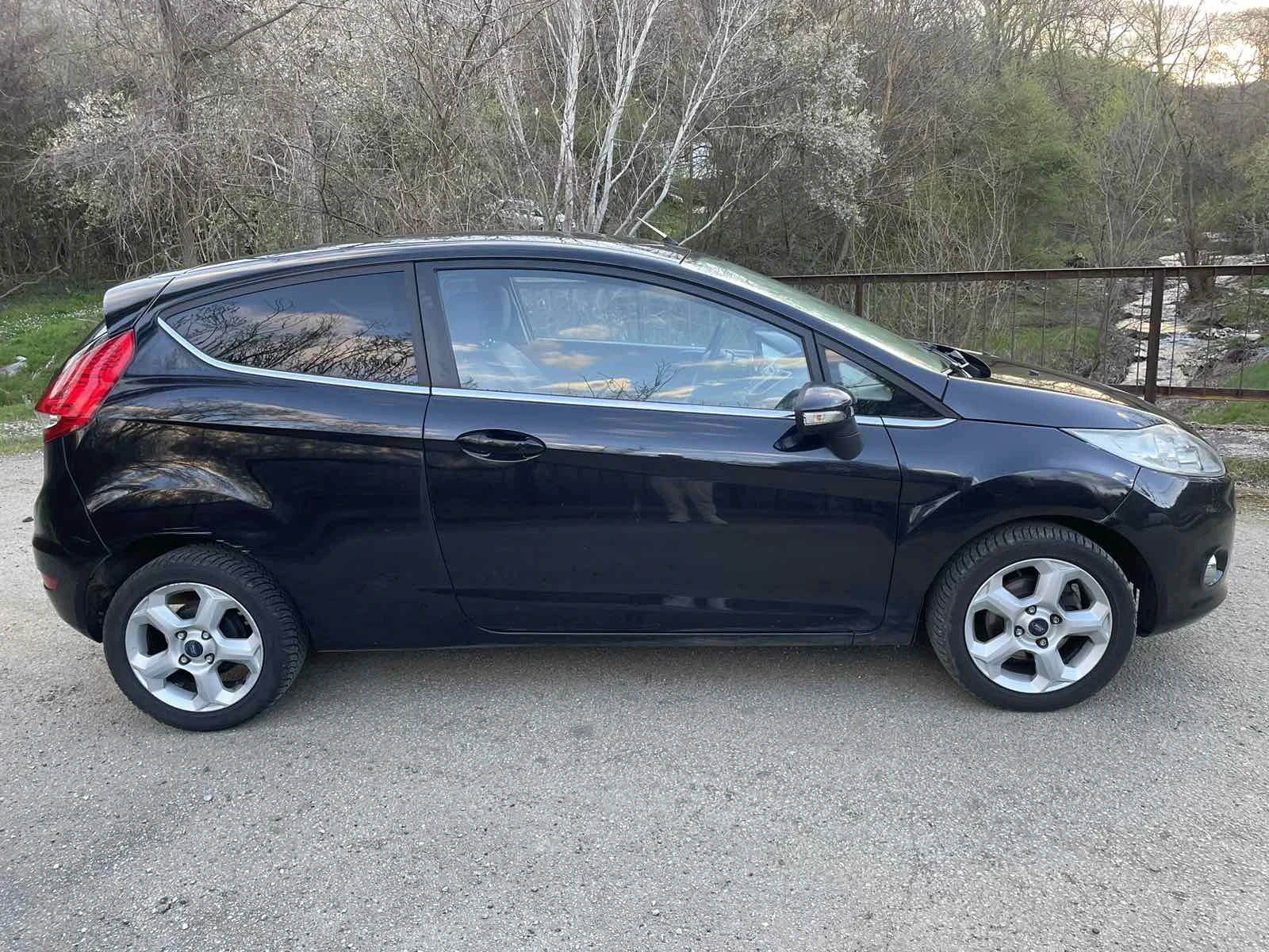 Ford Fiesta 1.4 ГАЗ, снимка 3 - Автомобили и джипове - 54126253