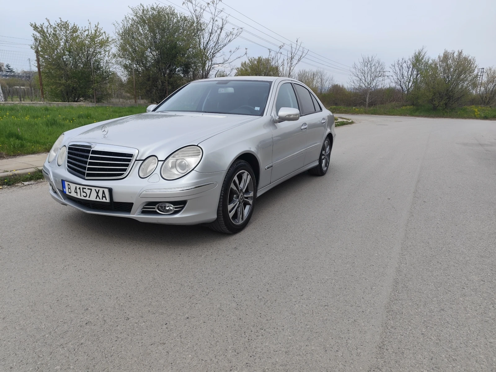 Mercedes-Benz E 280, снимка 2 - Автомобили и джипове - 54757437