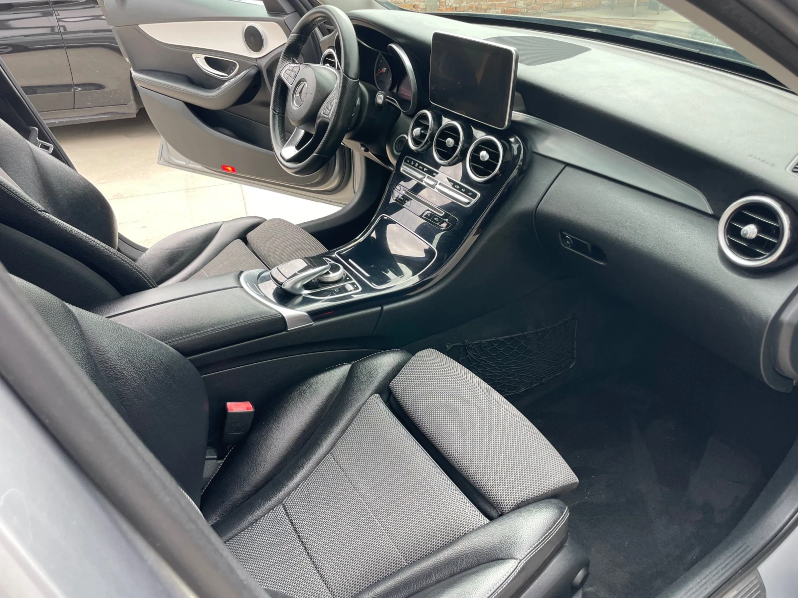 Mercedes-Benz C 220 CDI, снимка 9 - Автомобили и джипове - 54477641