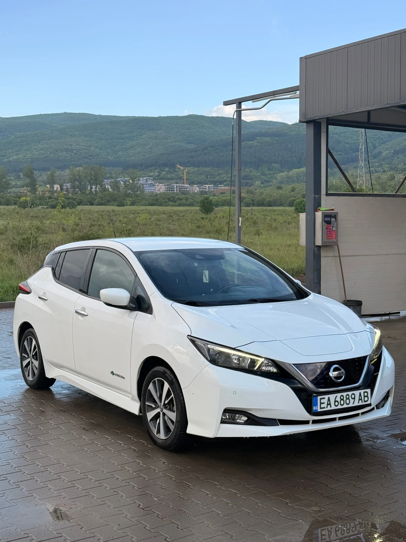Nissan Leaf  117350км/ 40kwh / каско, снимка 2 - Автомобили и джипове - 54511839