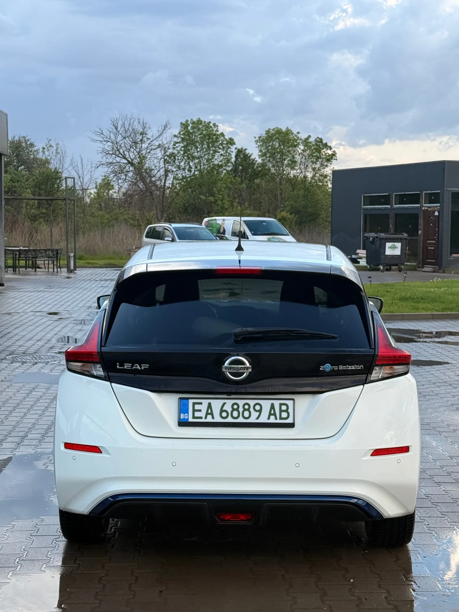 Nissan Leaf  117350км/ 40kwh / каско, снимка 6 - Автомобили и джипове - 54511839