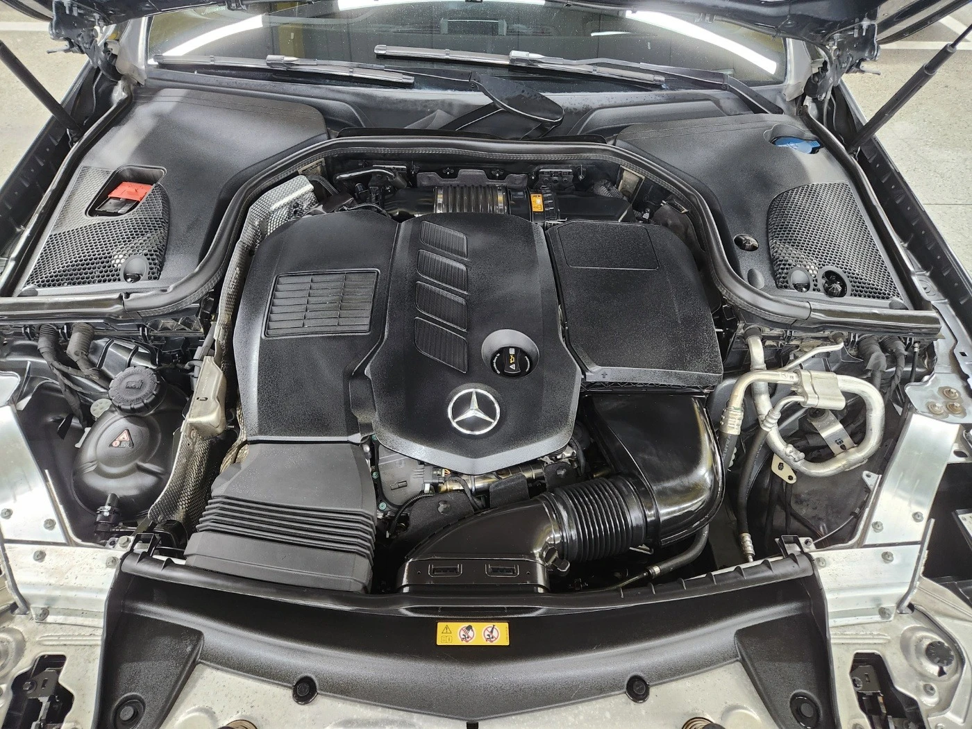 Mercedes-Benz CLS 300 D* Keyless* AMG Line * АВТОКРЕДИТ, снимка 9 - Автомобили и джипове - 54576482