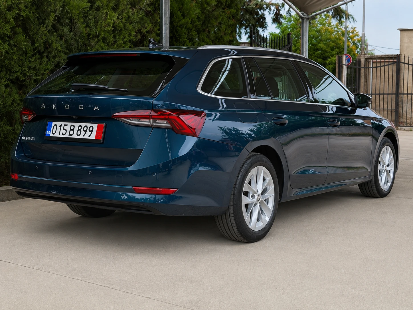 Skoda Octavia 2.0 TDI DSG ОЧАКВАН ВНОС, снимка 5 - Автомобили и джипове - 54609726