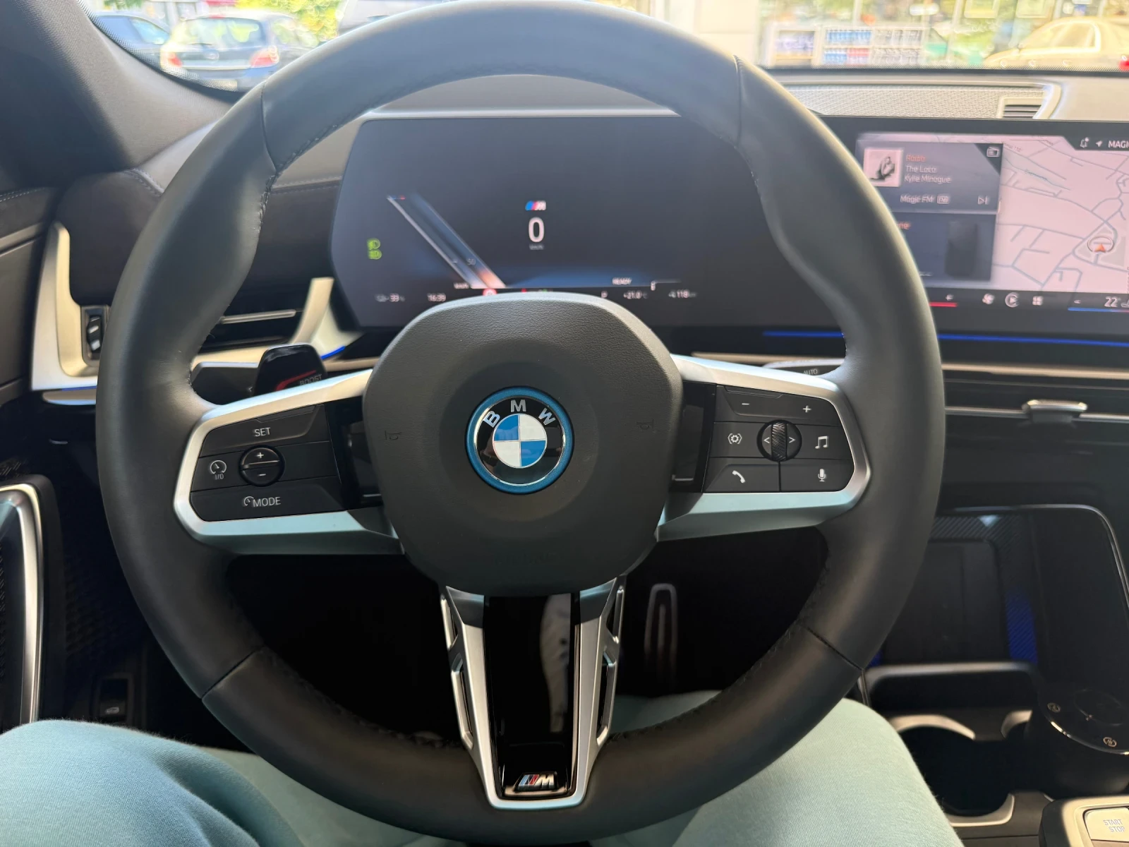 BMW iX2 Xdrive M, снимка 9 - Автомобили и джипове - 54718918