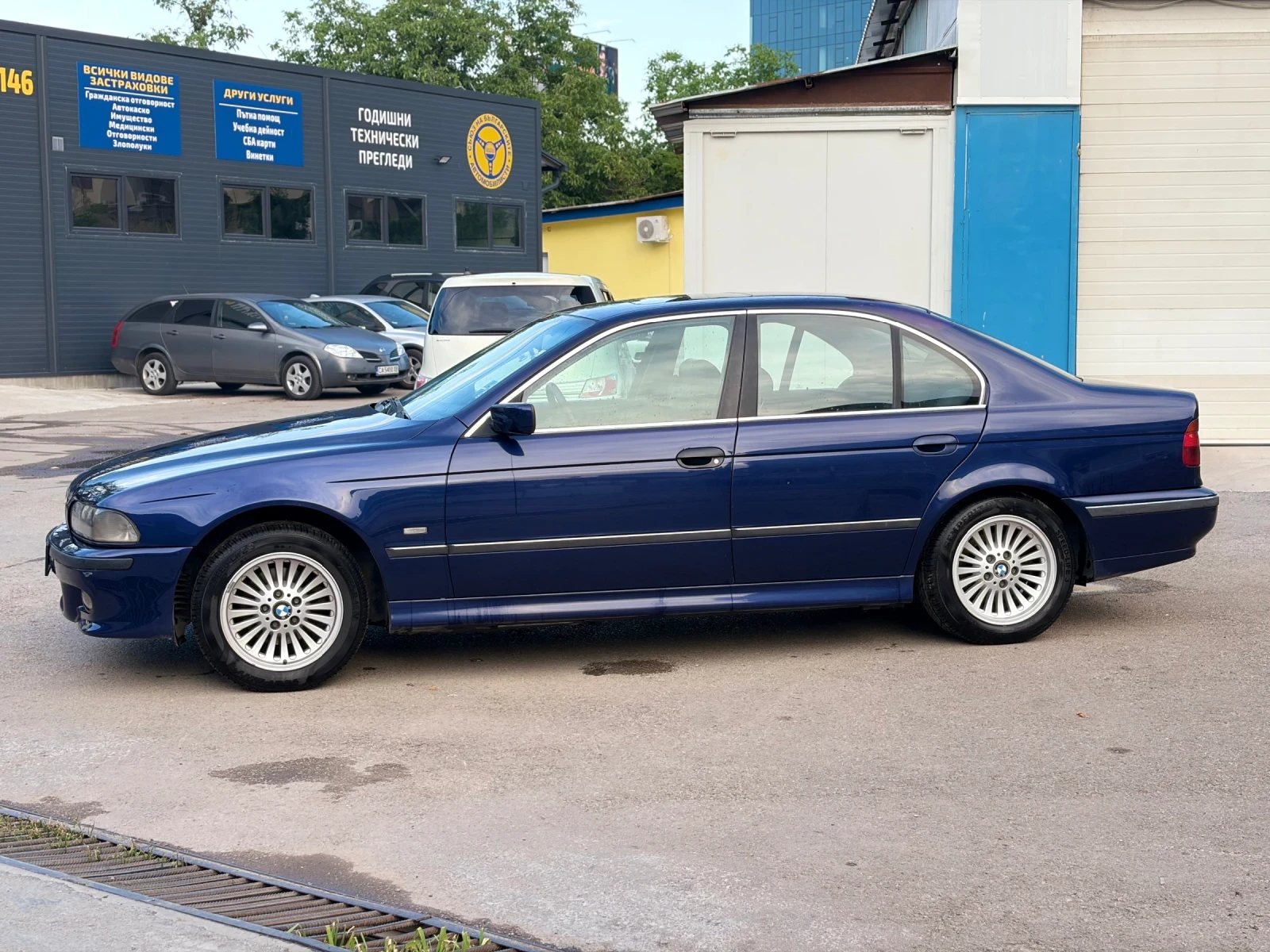 BMW 525 Tds, снимка 2 - Автомобили и джипове - 55168363