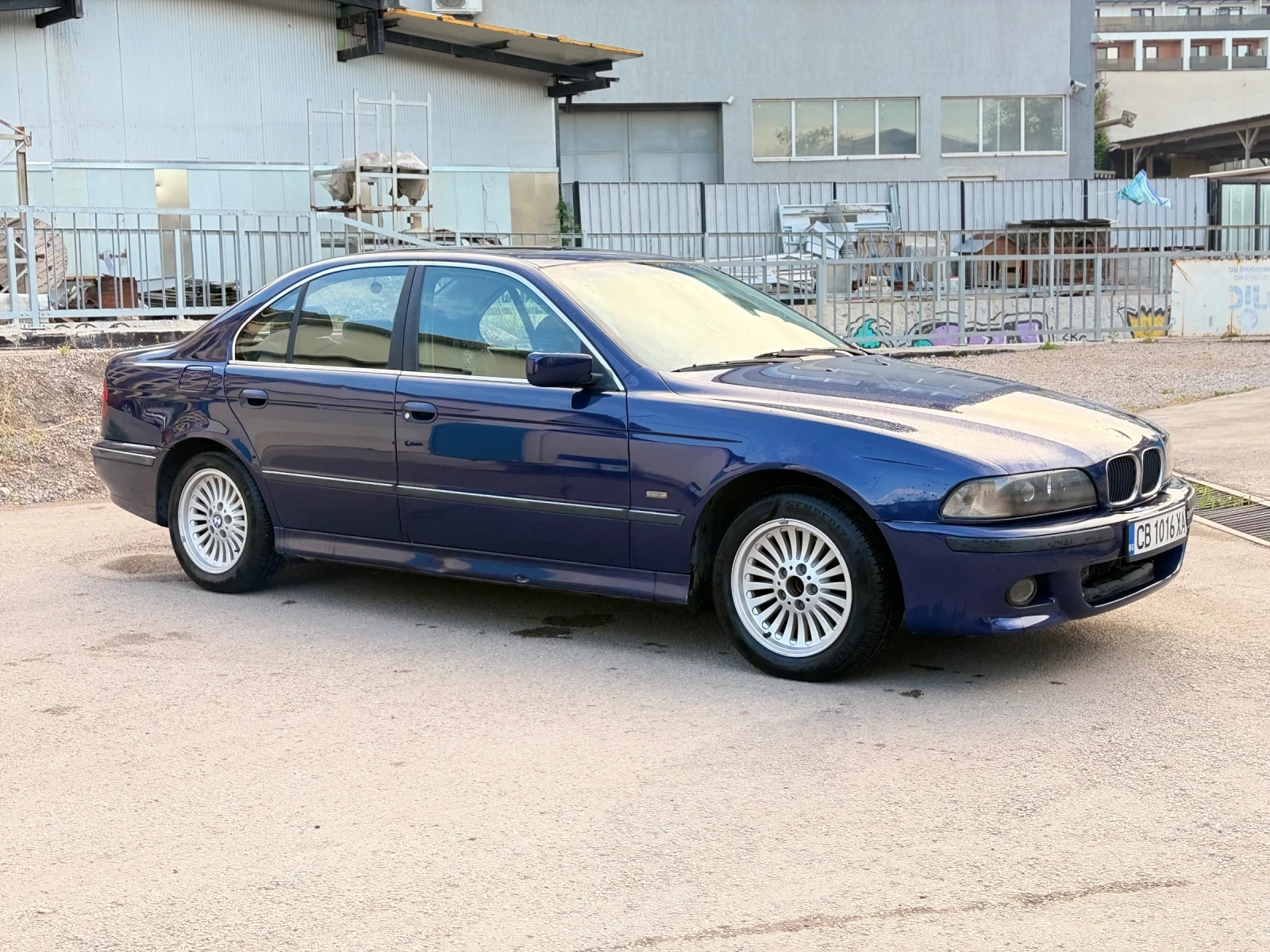 BMW 525 Tds, снимка 5 - Автомобили и джипове - 55168363