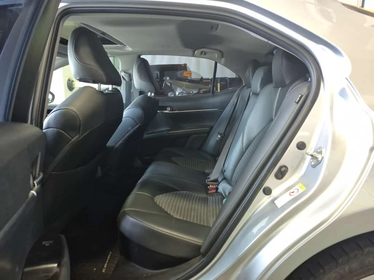 Toyota Camry * HYBRID SE * CARFAX * , снимка 8 - Автомобили и джипове - 55571155
