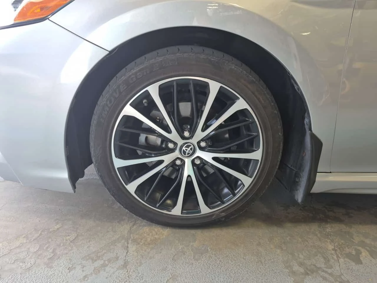 Toyota Camry * HYBRID SE * CARFAX * , снимка 10 - Автомобили и джипове - 55571155