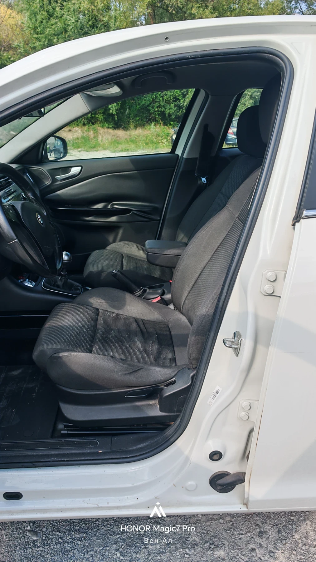 Alfa Romeo Giulietta 1.4turbo бензин с газ, снимка 11 - Автомобили и джипове - 55625917