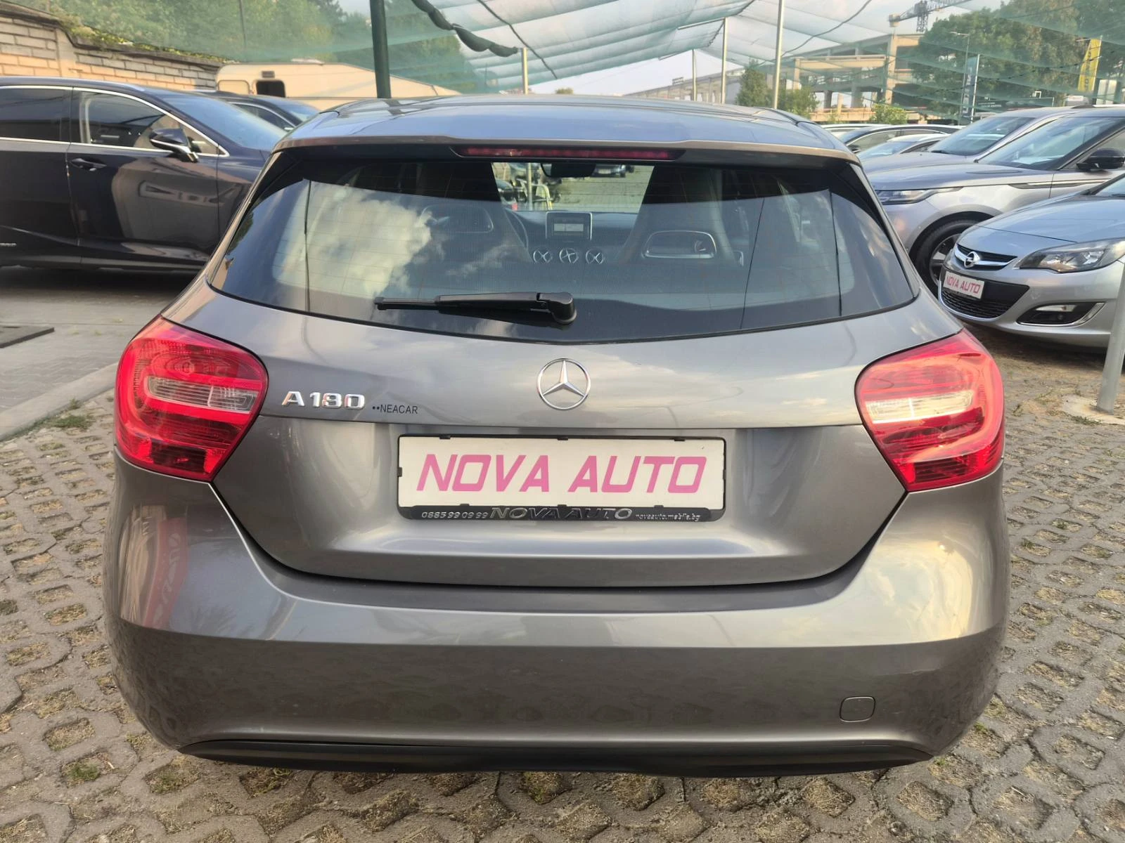 Mercedes-Benz A 180 БЕНЗИН, снимка 3 - Автомобили и джипове - 55802321