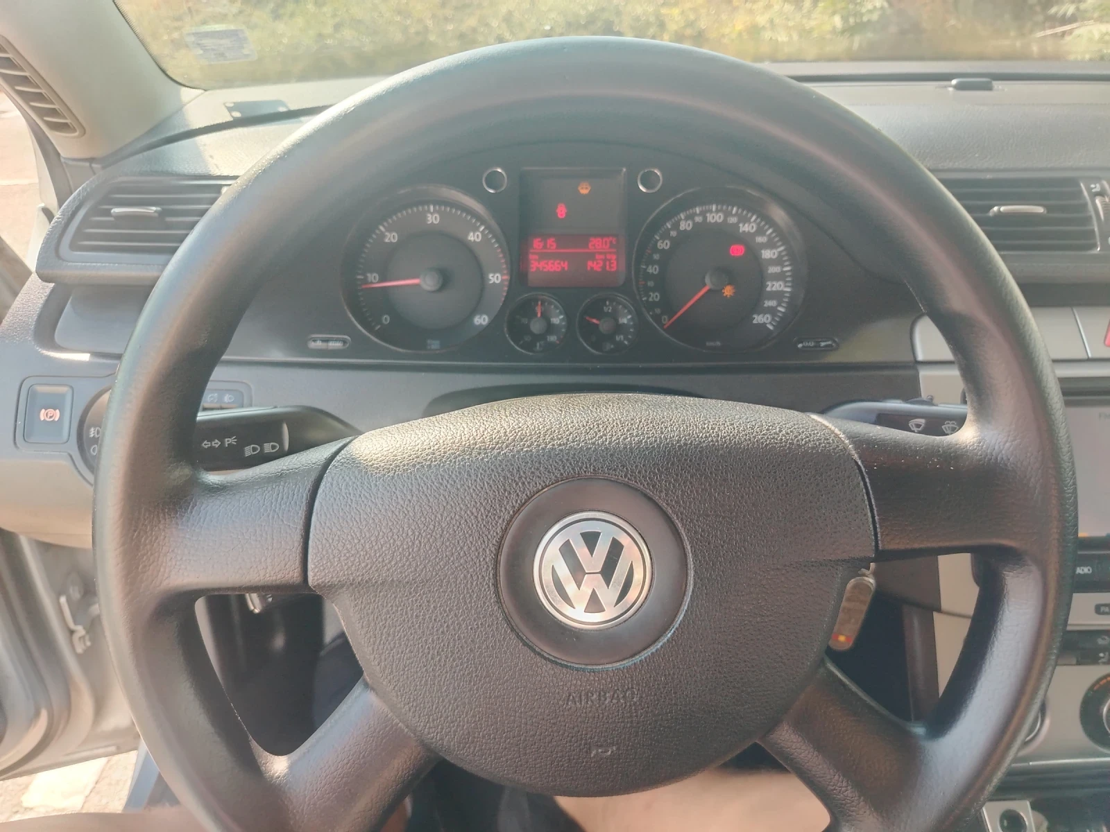 VW Passat, снимка 10 - Автомобили и джипове - 55935256