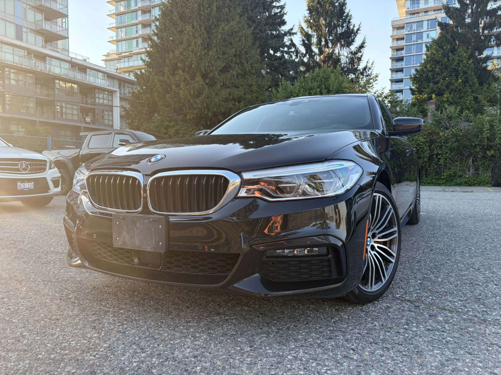 BMW 530E * xDrive * iPerformance * Фиксирана цена до БГ * , снимка 4 - Автомобили и джипове - 55938517