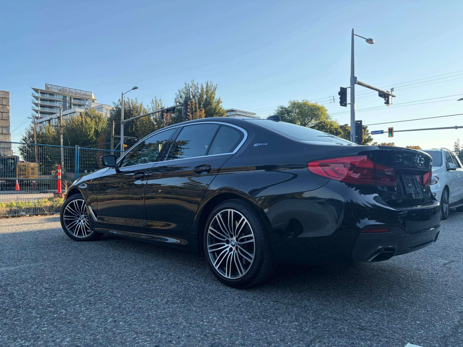 BMW 530E * xDrive * iPerformance * Фиксирана цена до БГ * , снимка 6 - Автомобили и джипове - 55938517