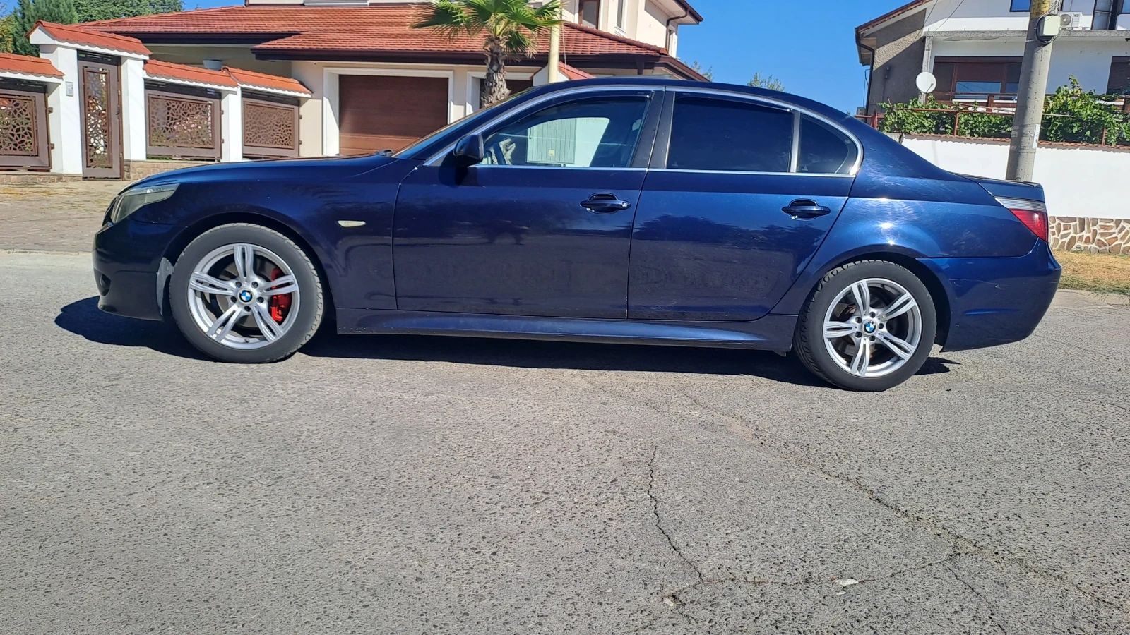 BMW 530, снимка 2 - Автомобили и джипове - 55959704