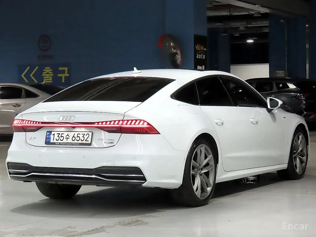 Audi A7 / 55 TFSI / ДИСТРОНИК / ОБДУХВАНЕ / ХЕД-ЪП / 360, снимка 4 - Автомобили и джипове - 56099709