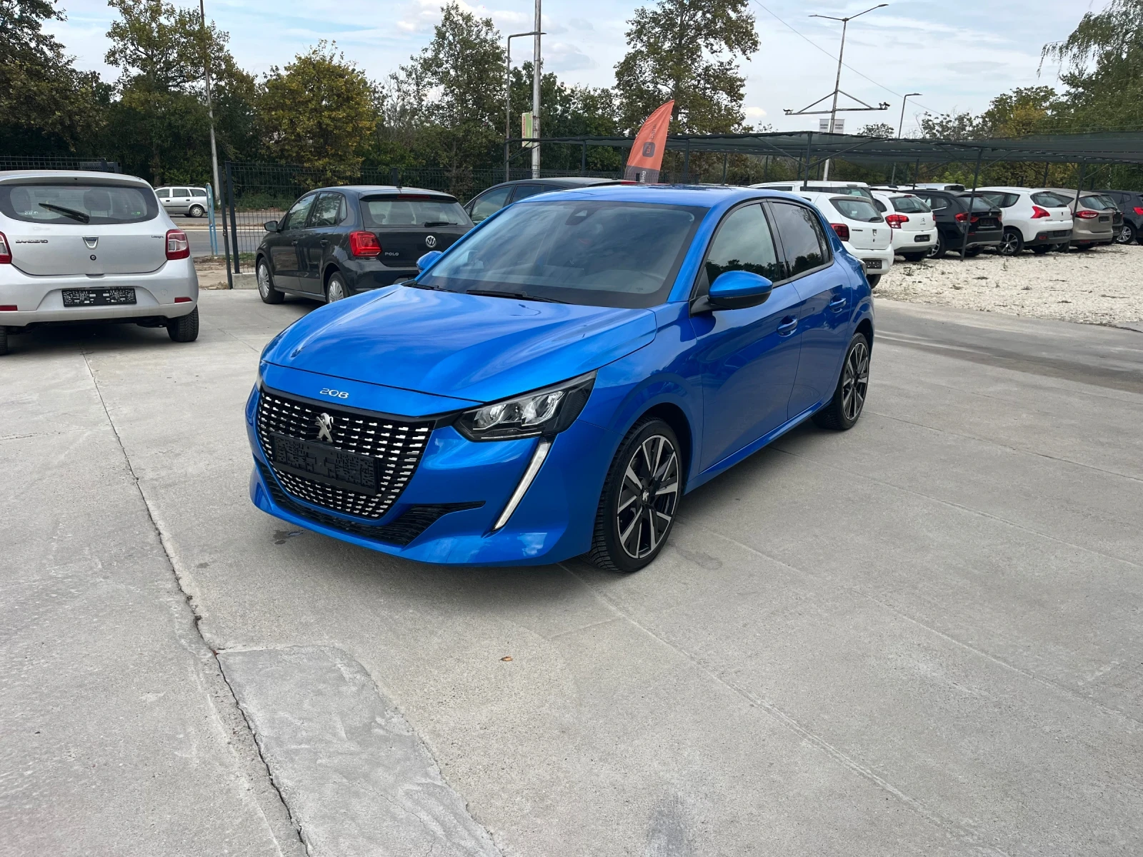 Peugeot 208 1.5hdi, снимка 2 - Автомобили и джипове - 56224454