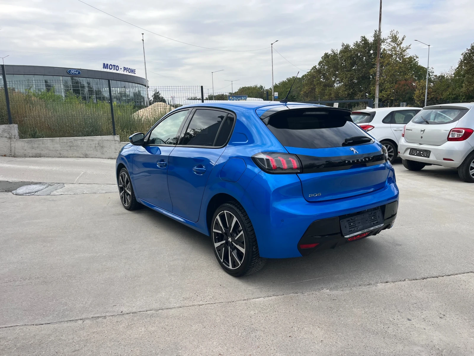 Peugeot 208 1.5hdi, снимка 7 - Автомобили и джипове - 56224454