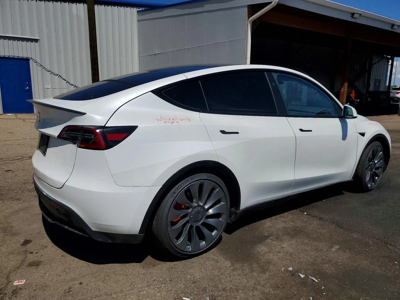 Tesla Model Y, снимка 3 - Автомобили и джипове - 56376492