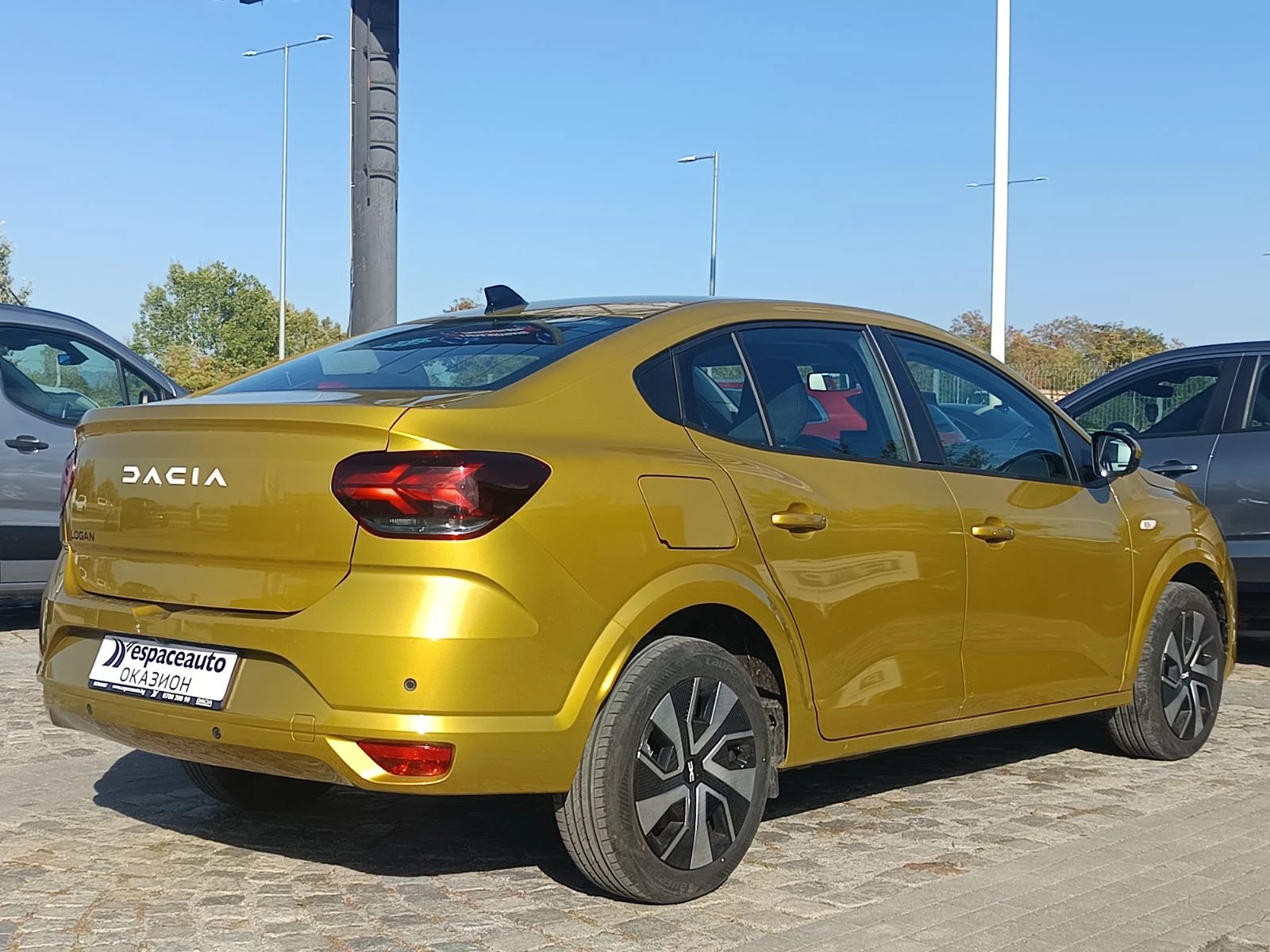 Dacia Logan 1.2/120к.с./ LPG, снимка 4 - Автомобили и джипове - 56609932