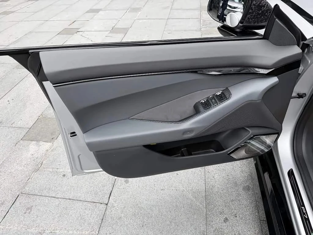 Xpeng P7, снимка 6 - Автомобили и джипове - 56700324