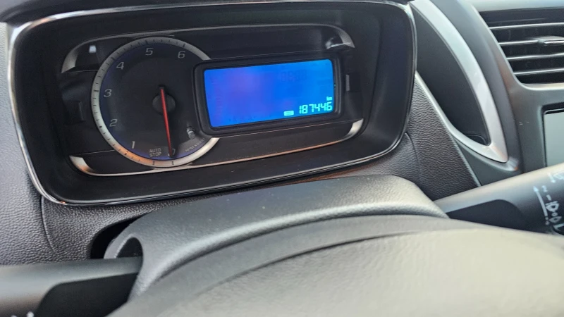 Chevrolet Trax 1.7CDT-I  ---TOPP, снимка 14 - Автомобили и джипове - 52643649