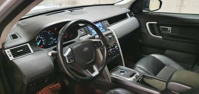 Land Rover Discovery Sport, снимка 11 - Автомобили и джипове - 52950265