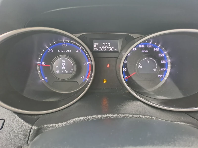 Hyundai IX35 CRDI, КОЖА, 6ск, снимка 11 - Автомобили и джипове - 53166889