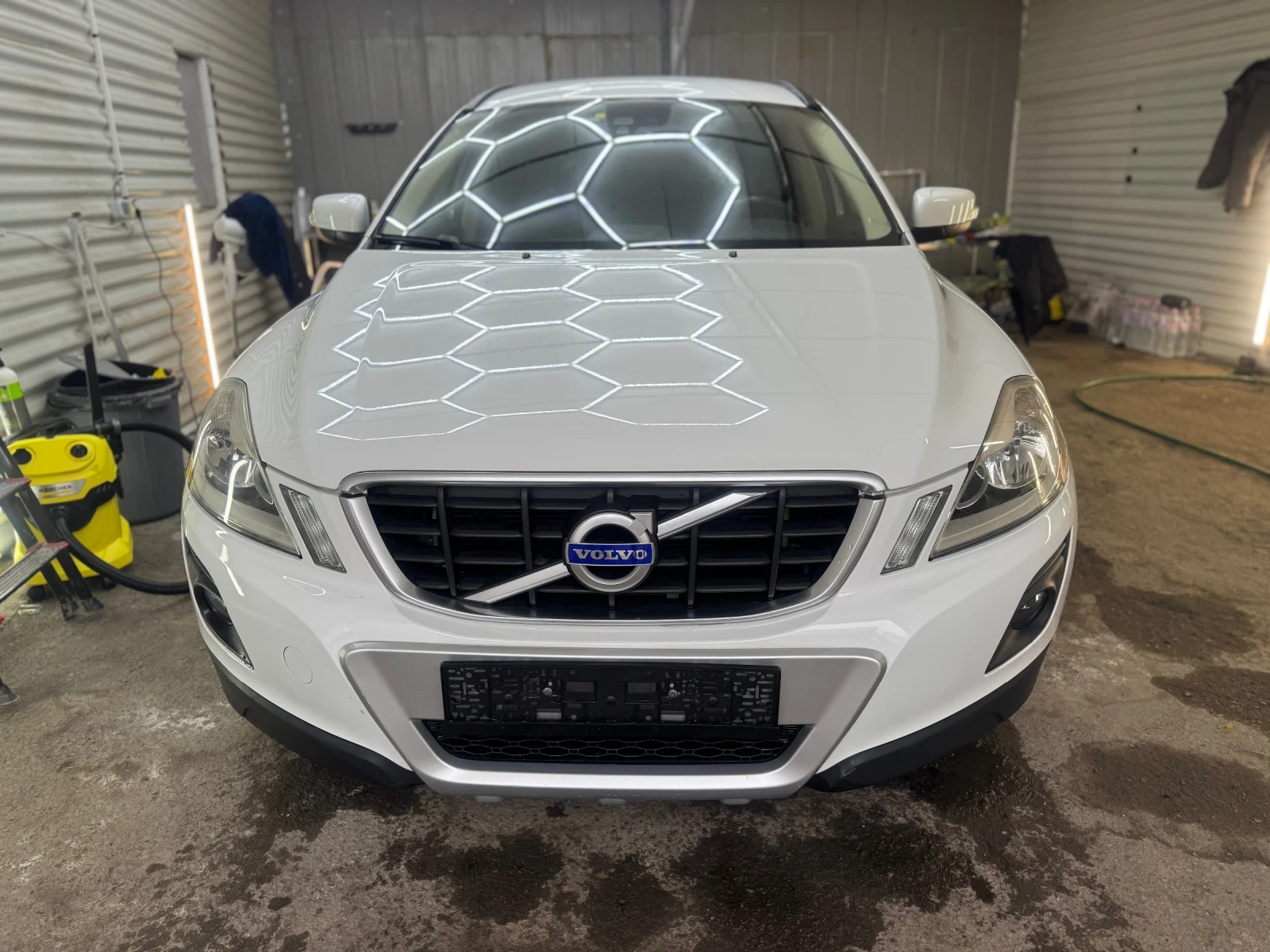 Volvo XC60 2, 4D D5 204k.c - изображение 8
