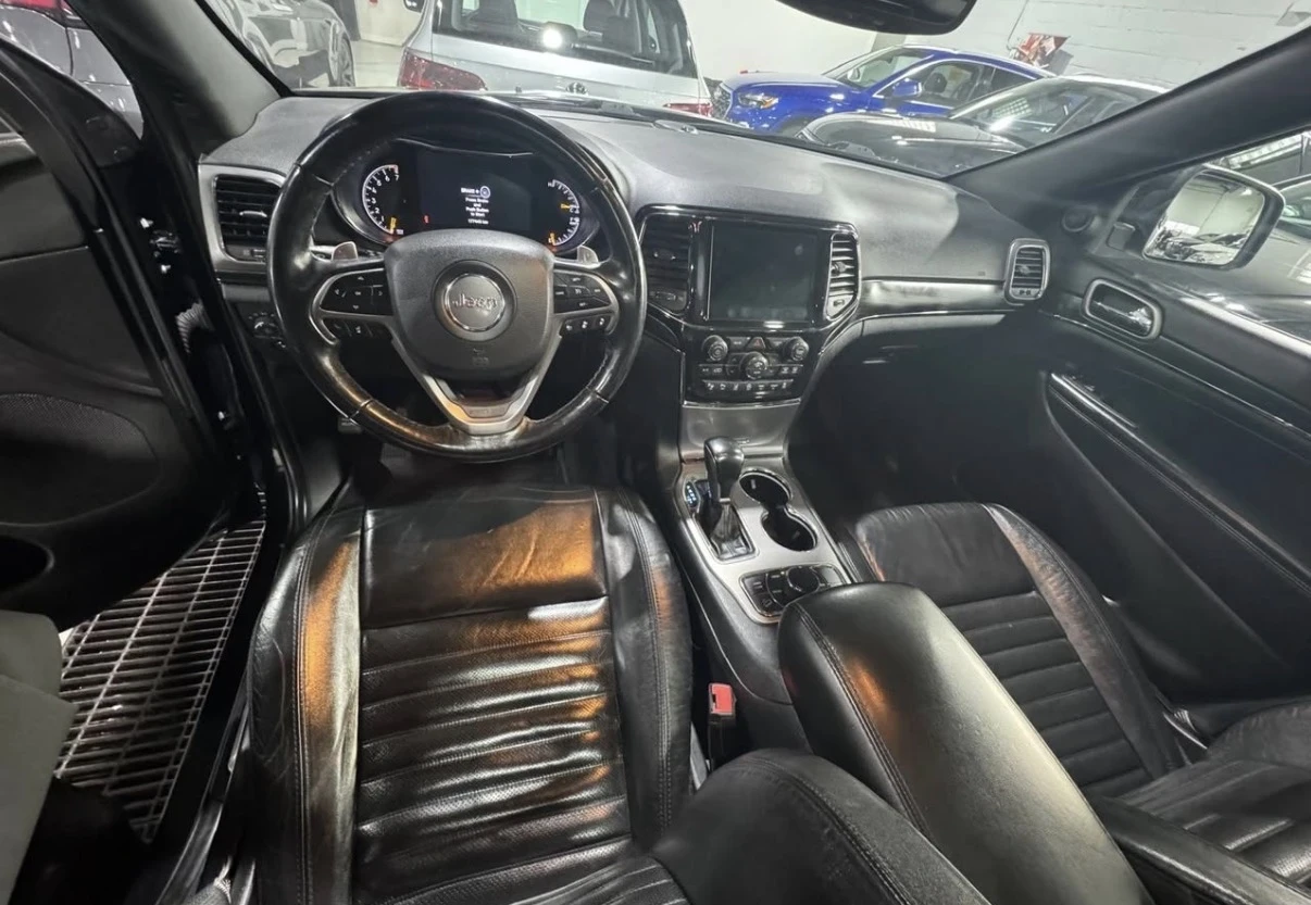 Jeep Grand cherokee 5.7 V8 * * КАМЕРА * * CARPLAY * * CARFAX * *  - изображение 3