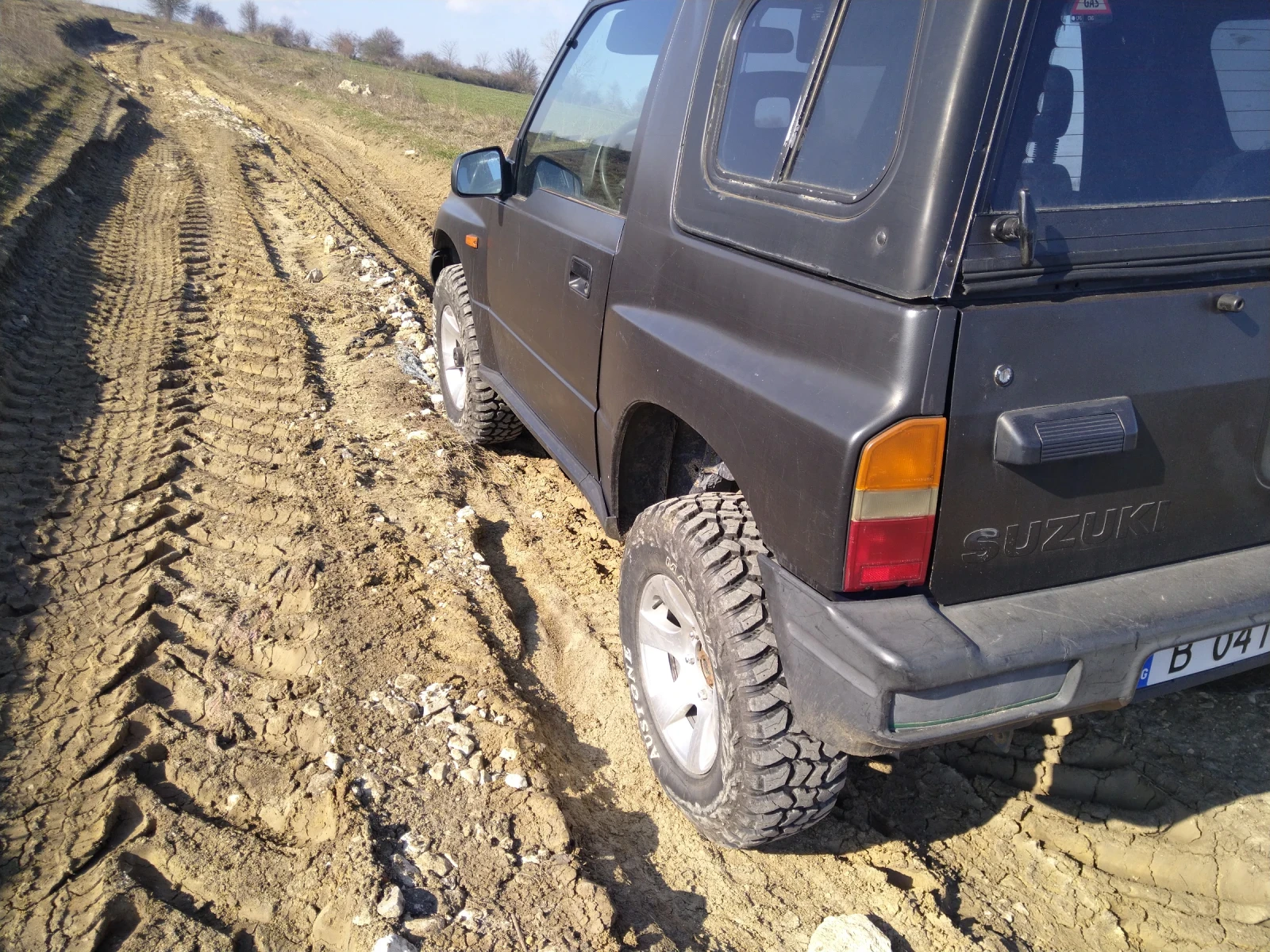 Suzuki Vitara, снимка 4 - Автомобили и джипове - 53761820