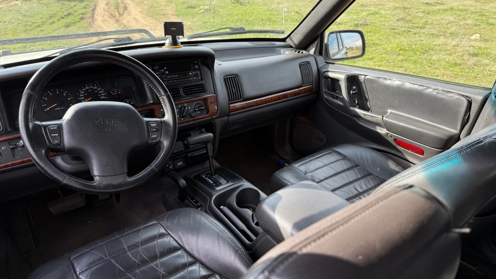 Jeep Cherokee, снимка 5 - Автомобили и джипове - 54345841