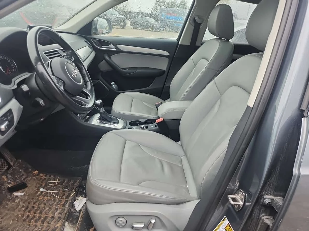 Audi Q3 * TECHNIK * CARFAX * БЕЗ ПЪРВОНАЧАЛНА ВНОСКА, снимка 5 - Автомобили и джипове - 54432468