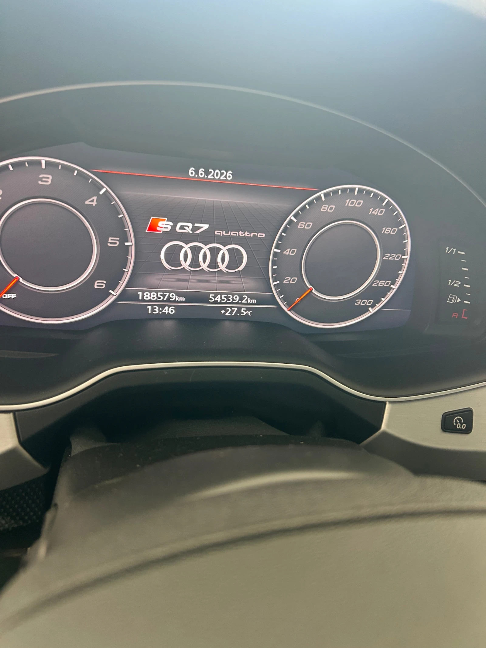 Audi SQ7, снимка 13 - Автомобили и джипове - 54800608