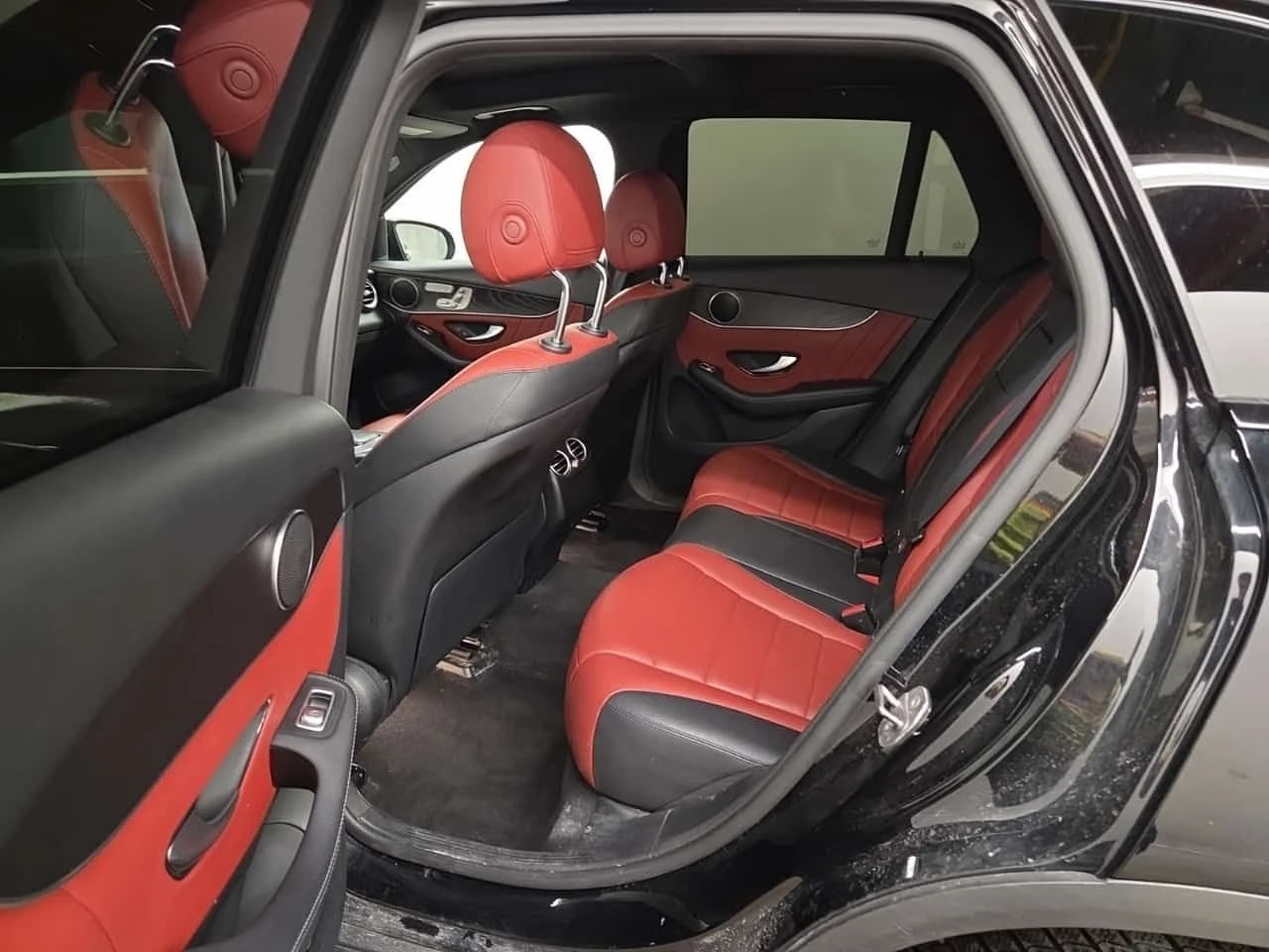 Mercedes-Benz GLC 300 * CARFAX * ПАНОРАМА * 2 КЛЮЧА * АВТОКРЕДИТ * , снимка 14 - Автомобили и джипове - 54910797